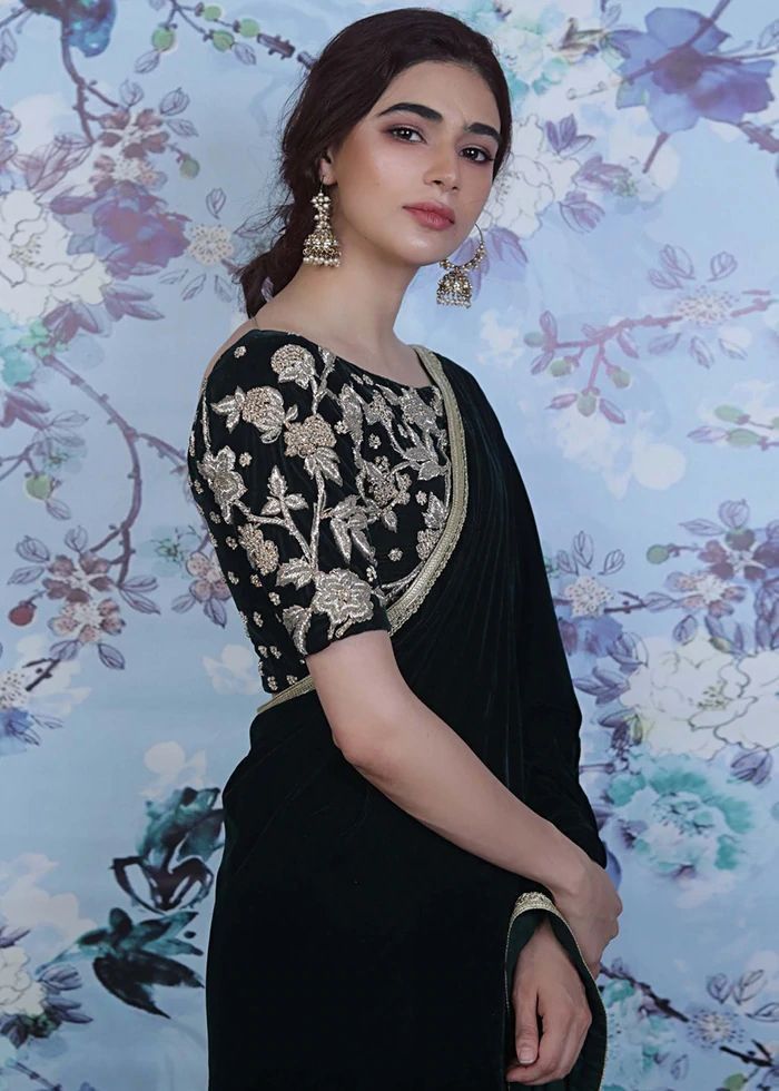 why the saree is attractive?